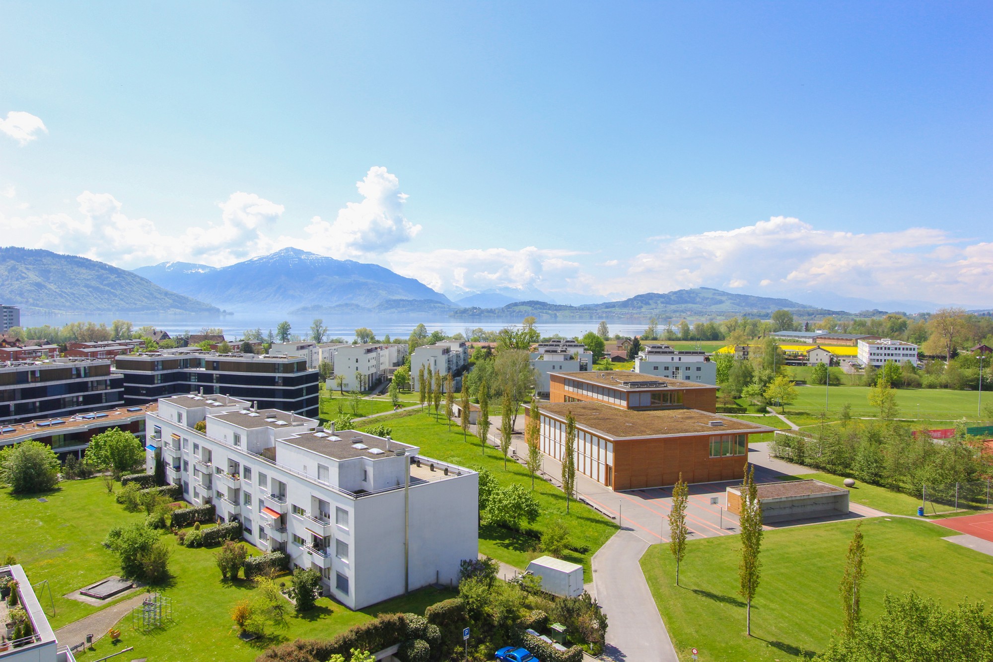 Serviced Apartment in Zug 3.5 Zimmerwohnung Mit fantastischer