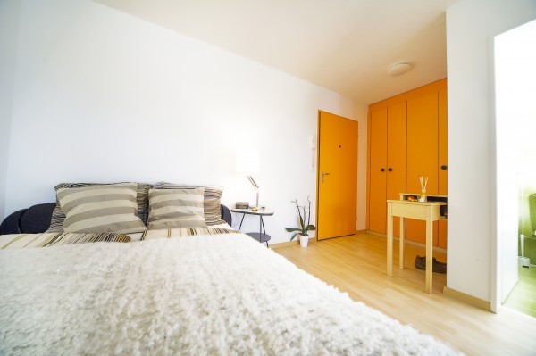 Wohnraum des Serviced Apartment Luzern