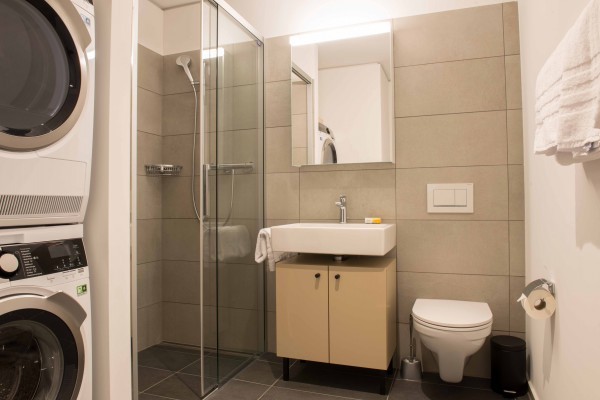 Badezimmer Möbliertes Apartment Zürich