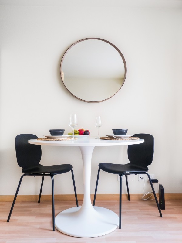 Zug Essen im Möblierten Apartment